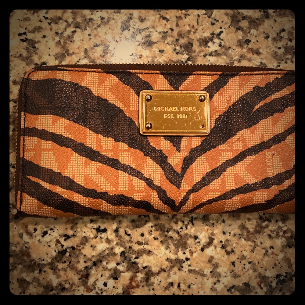 Women’s Michael Kors wallet